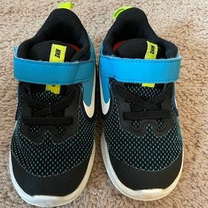 Toddler boy Nike shoes